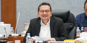 6125ketua komisi x dpr2819