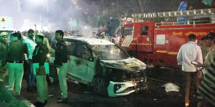 Sebuah Mobil Meledak Dahsyat di New Delhi nov 11.3